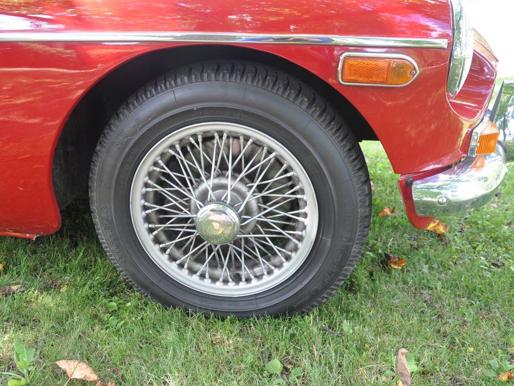 Mg-mgbgt-1972-red-21