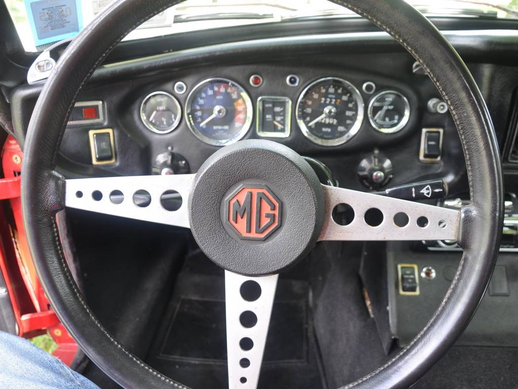Mg-mgbgt-1972-red-23