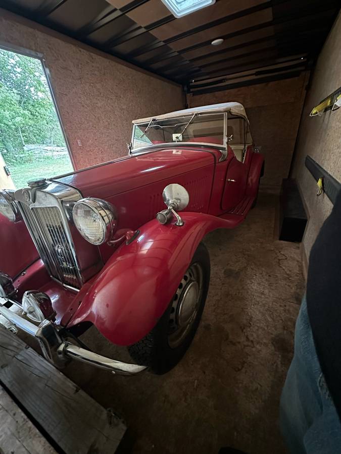 Mg-td-1952-red-4