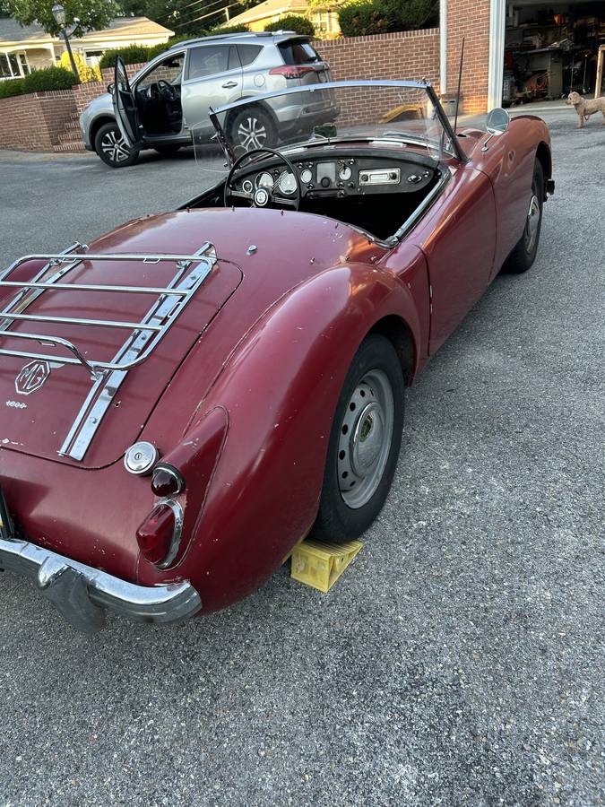 Mga-1600-roadster-1961-red-7