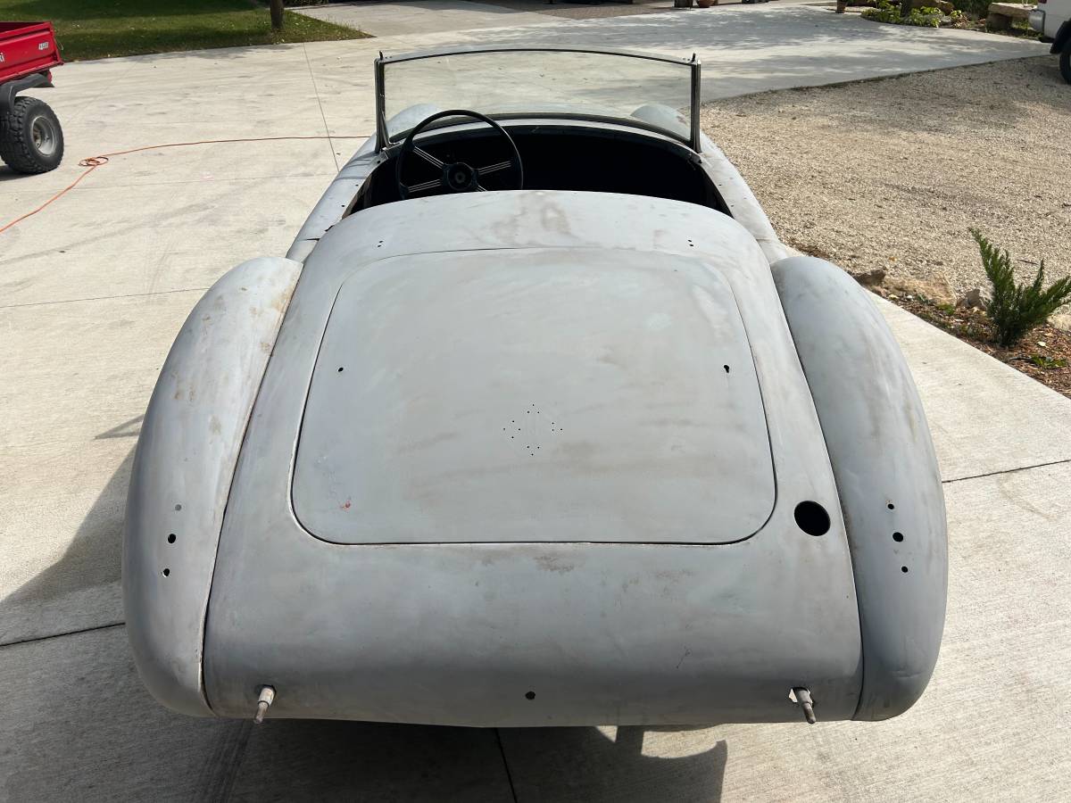 Mga-roadster-1959-grey-1