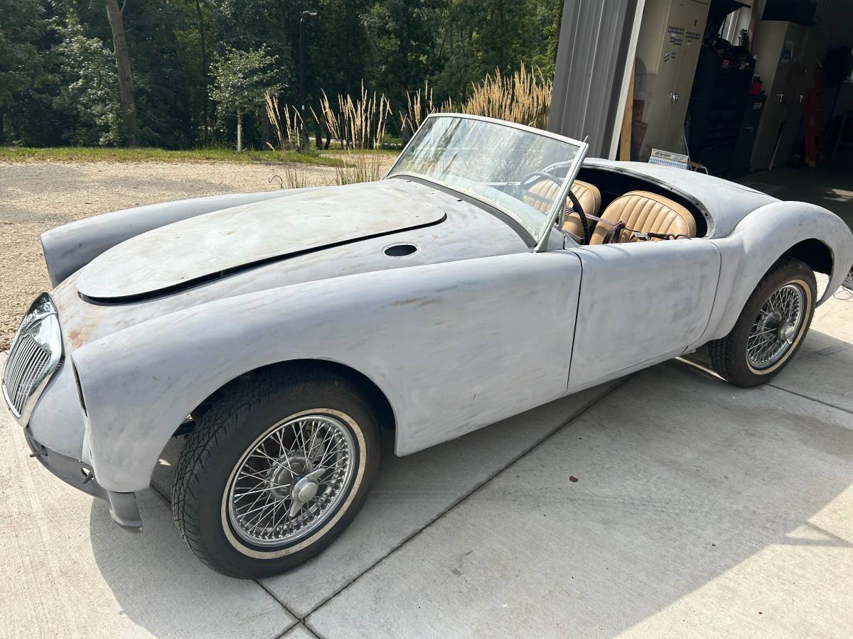 Mga-roadster-1959-grey-3
