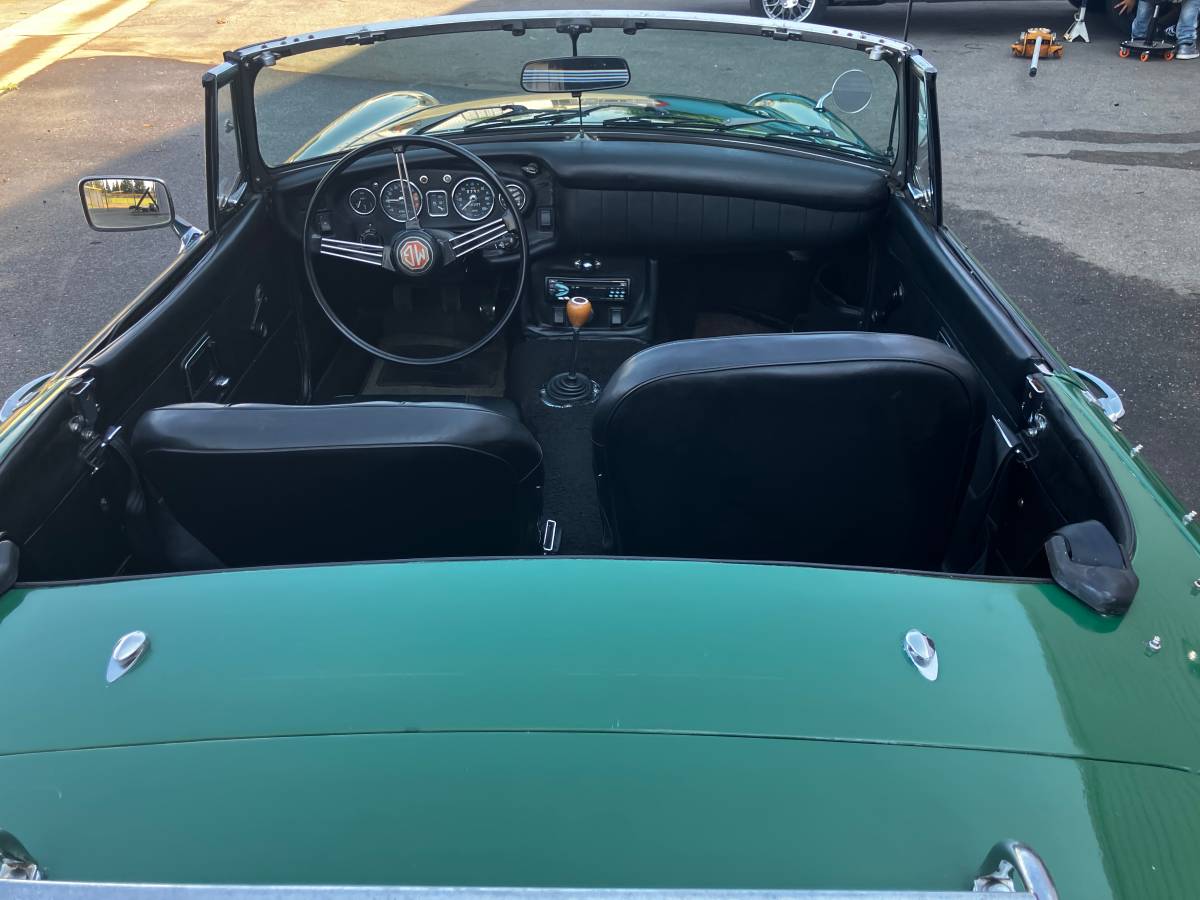 Mgb-1969-green-7
