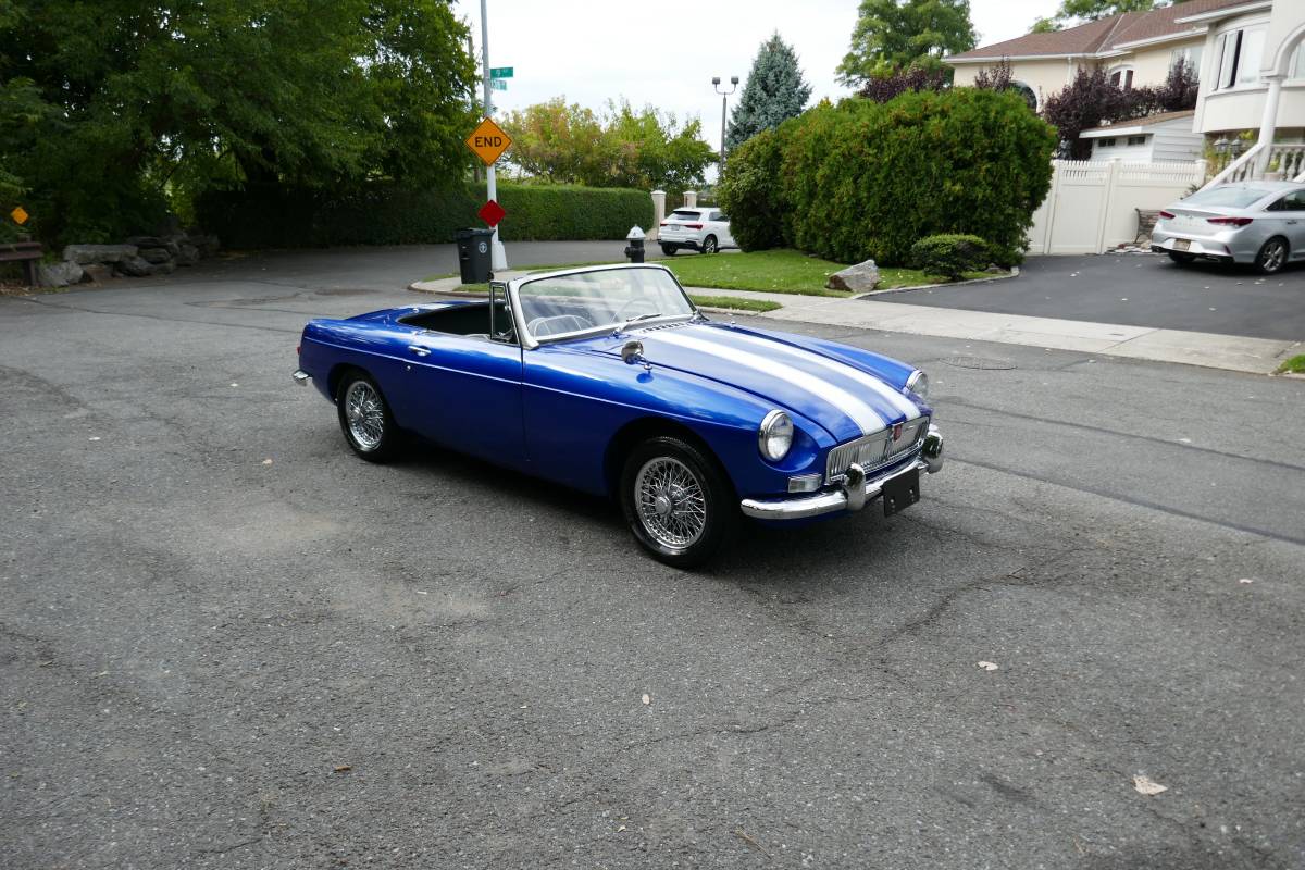 Mgb-convertible-1966-blue-2