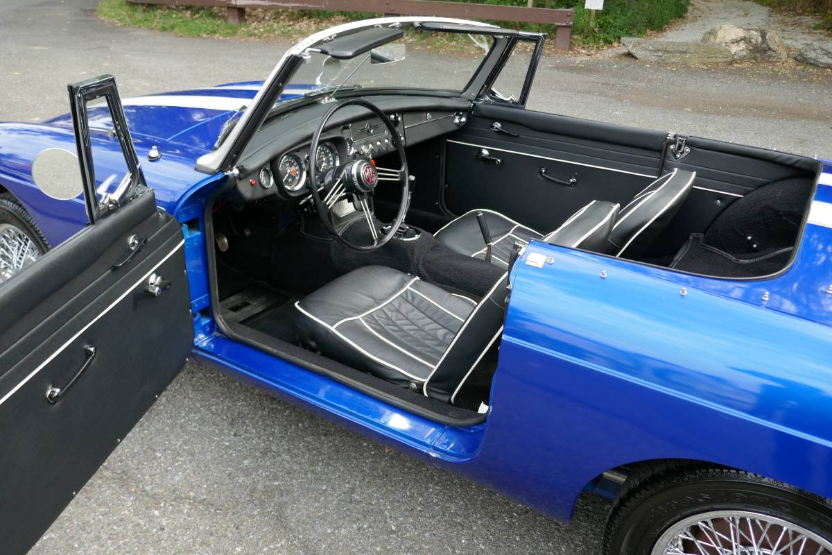 Mgb-convertible-1966-blue-7