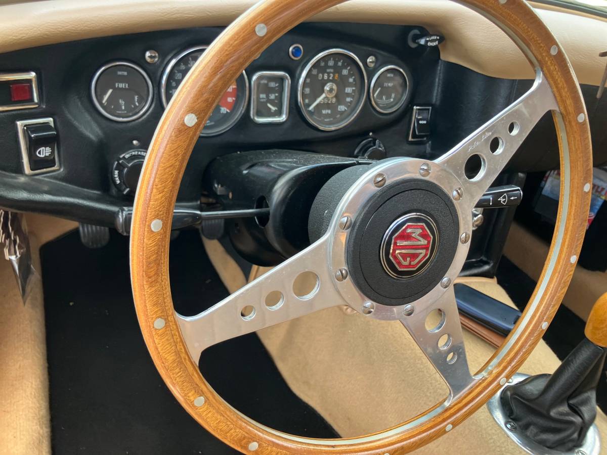 Mgb-convertible-1970-20