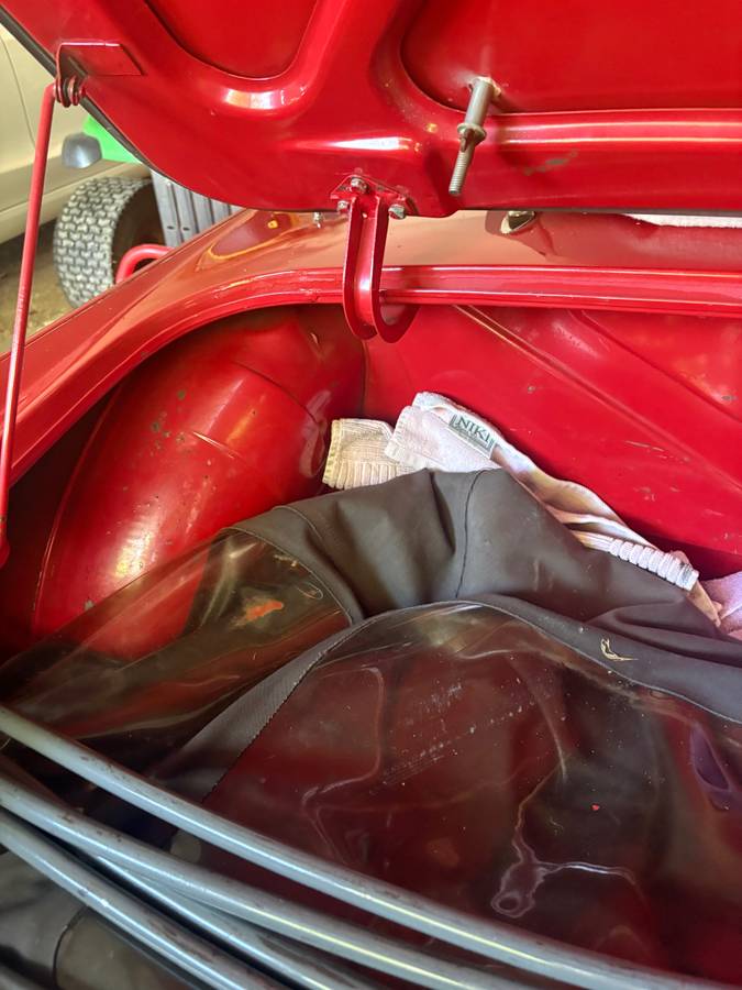 Mgb-convertible-1970-red-11