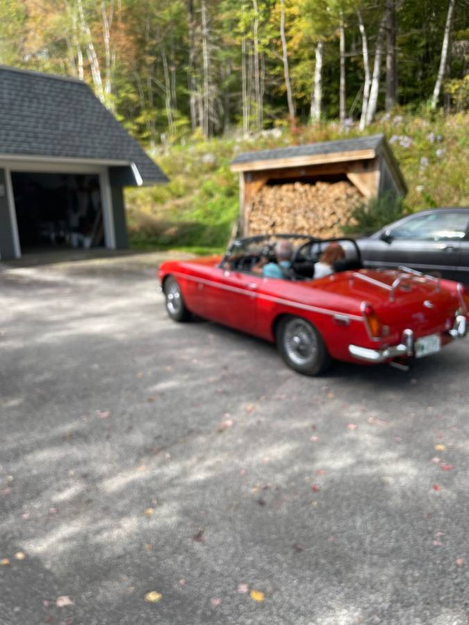 Mgb-convertible-1970-red-8