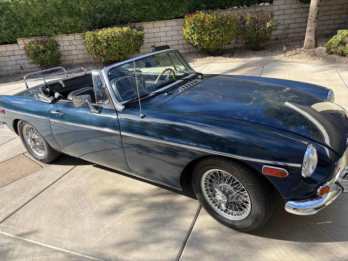 Mgb-convertible-1972-blue-1