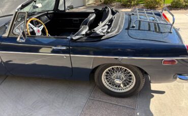 Mgb-convertible-1972-blue-3