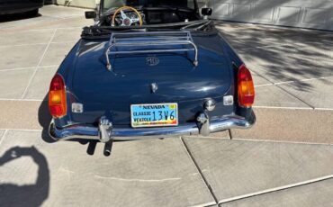 Mgb-convertible-1972-blue-8