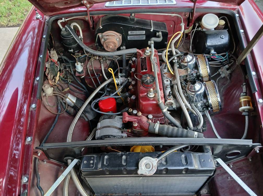 Mgb-convertible-1973-red-10