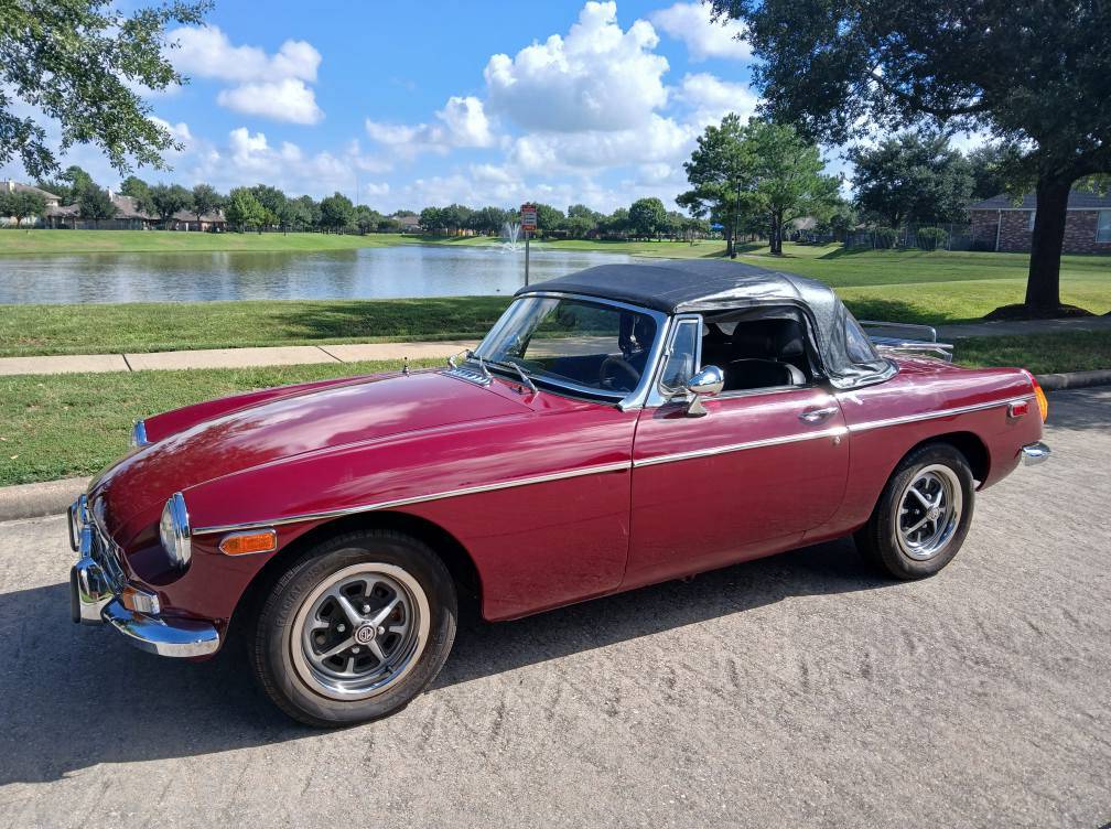 Mgb-convertible-1973-red-11