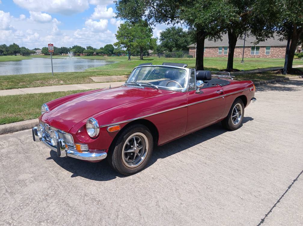 Mgb-convertible-1973-red-13