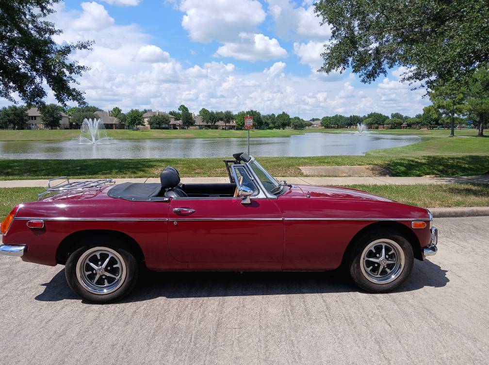 Mgb-convertible-1973-red-2