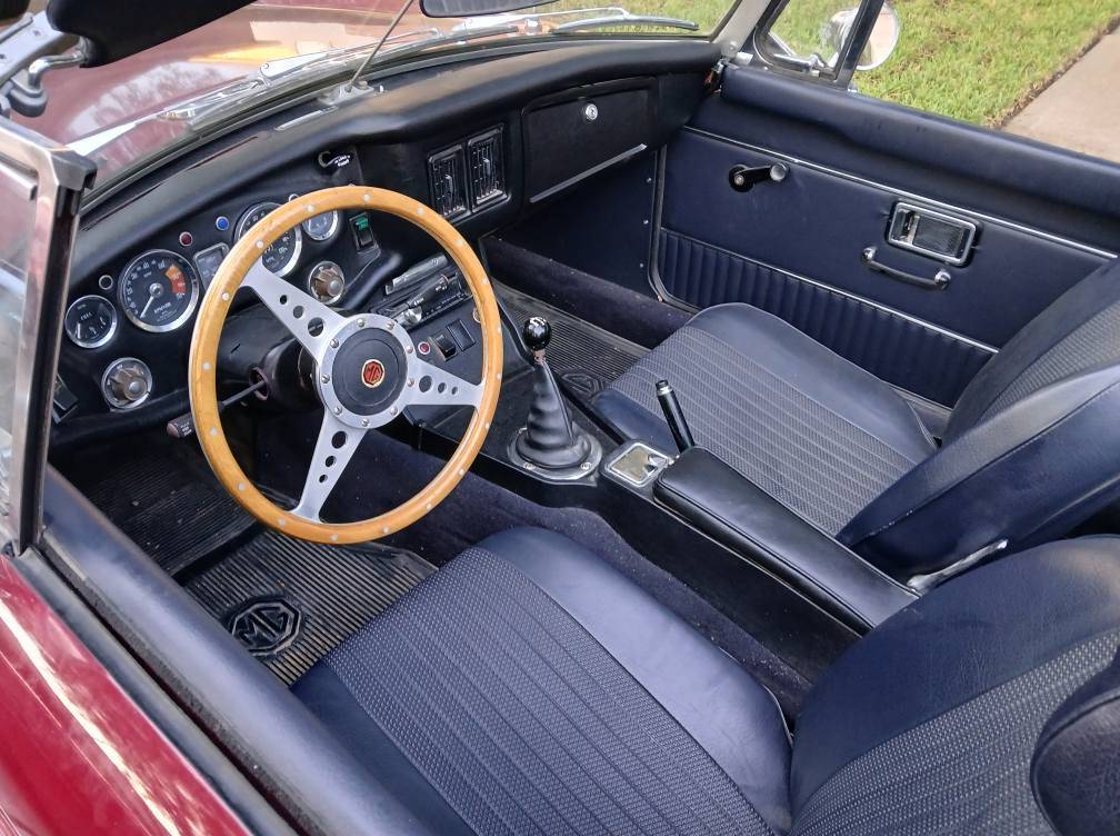Mgb-convertible-1973-red-9