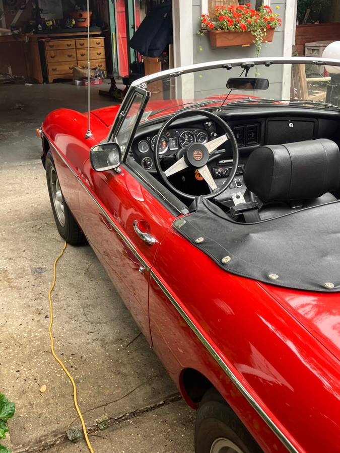 Mgb-convertible-1975-red-7