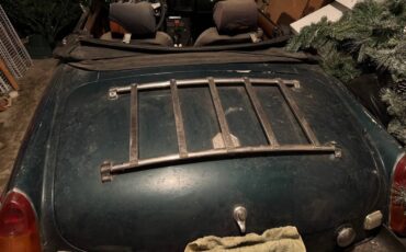 Mgb-convertible-1976-green-2
