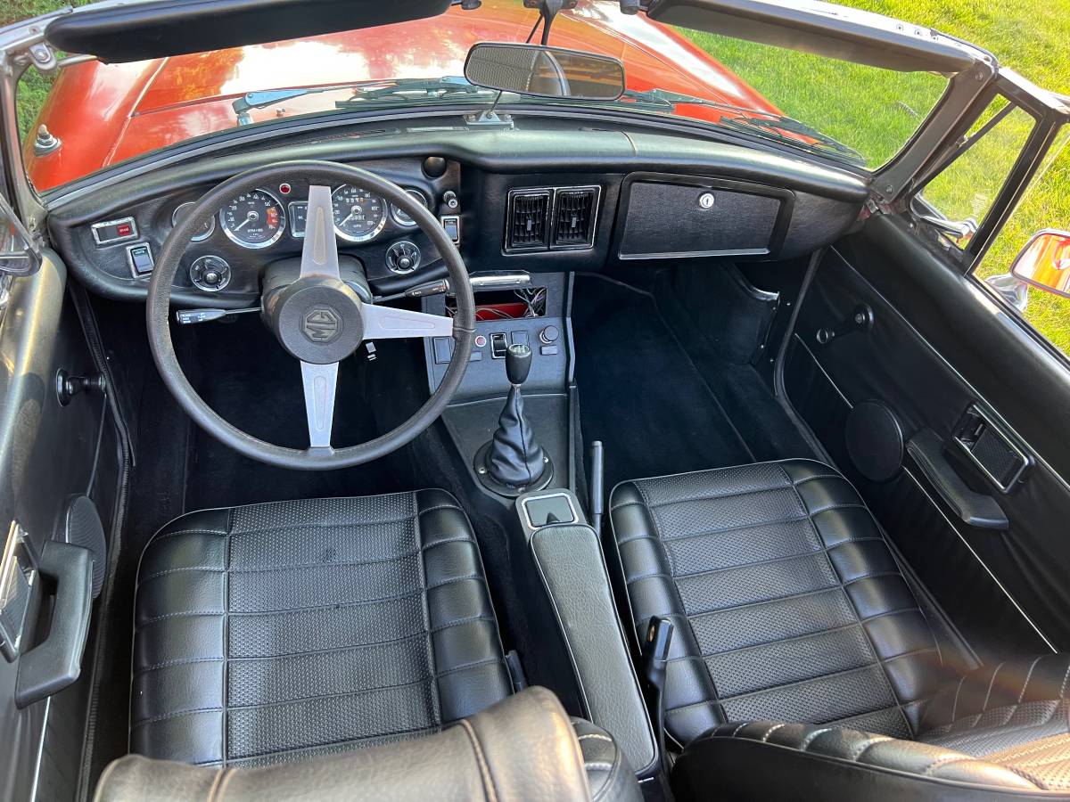 Mgb-convertible-1976-red-4