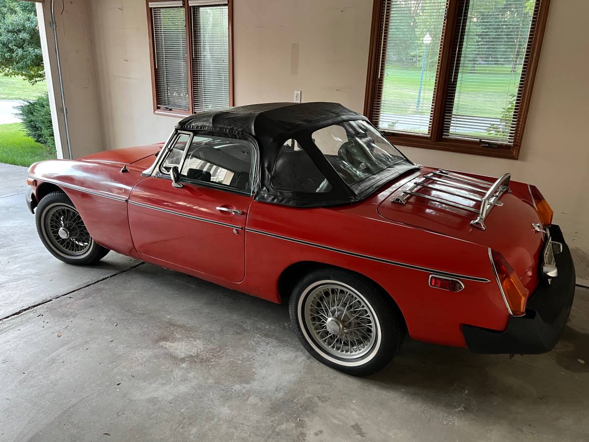 Mgb-convertible-1976-red-7