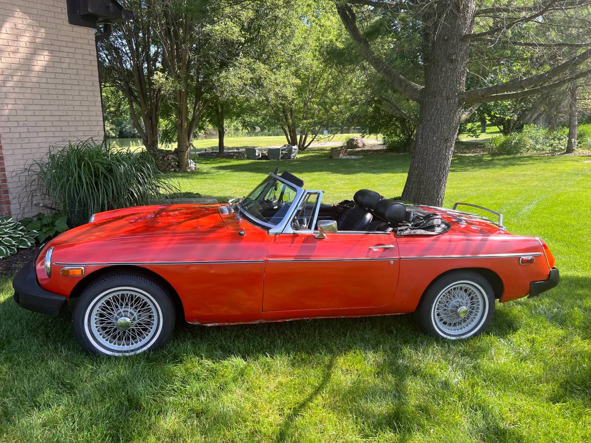 Mgb-convertible-1976-red-8