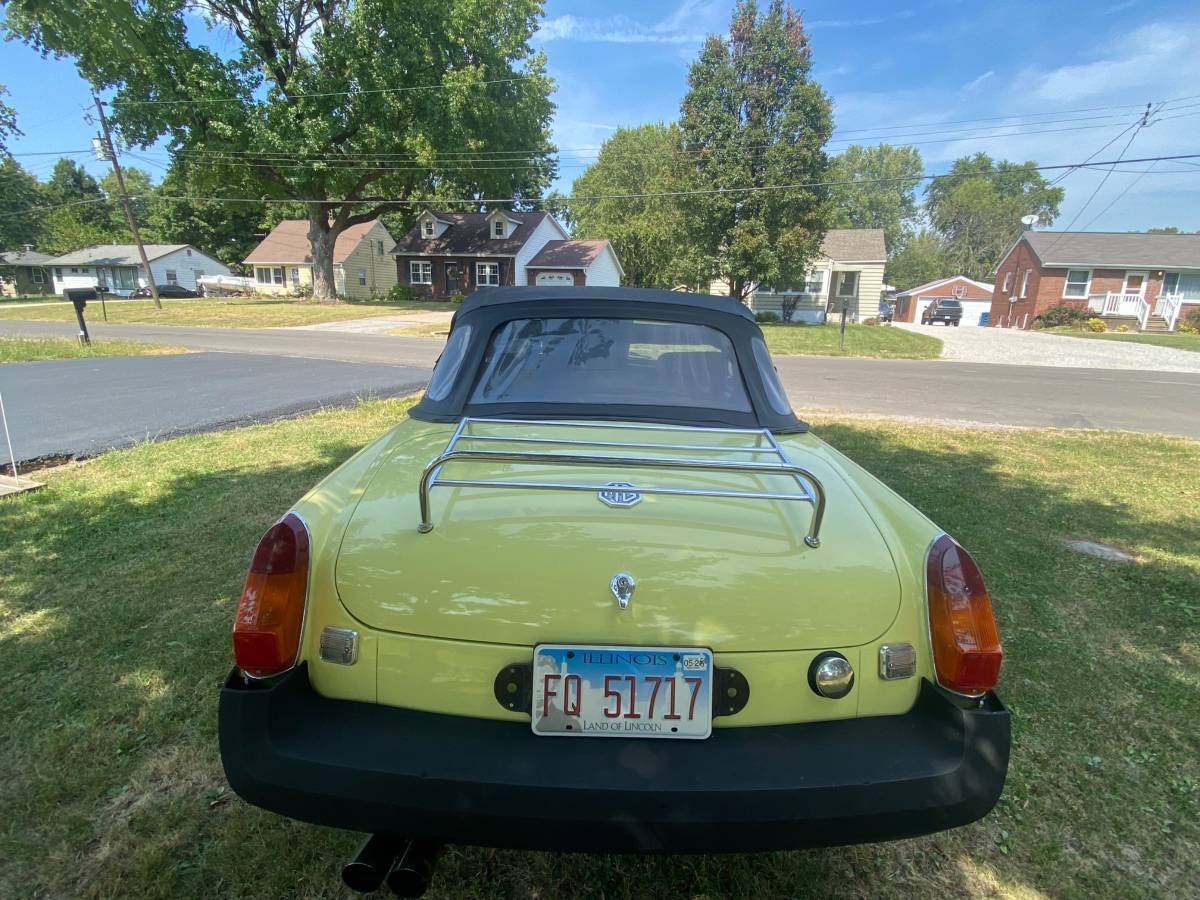Mgb-convertible-1977-yellow-3