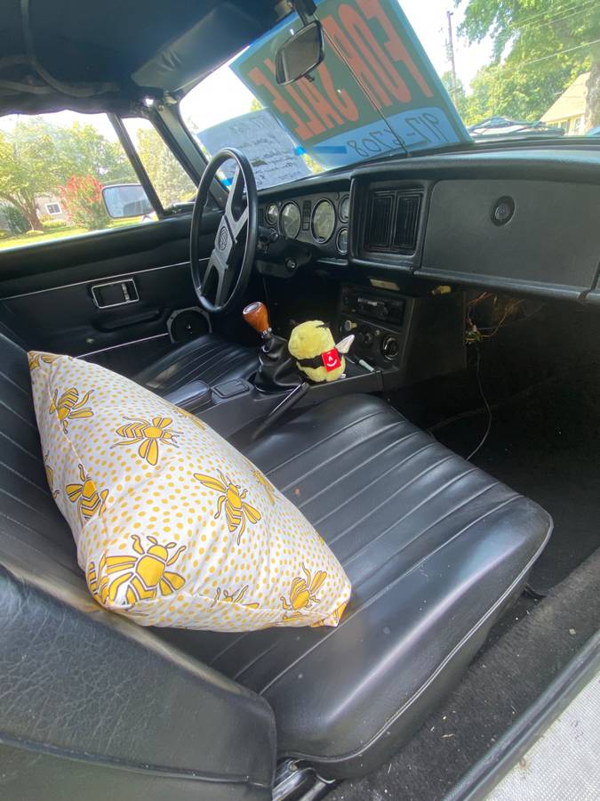 Mgb-convertible-1977-yellow-4