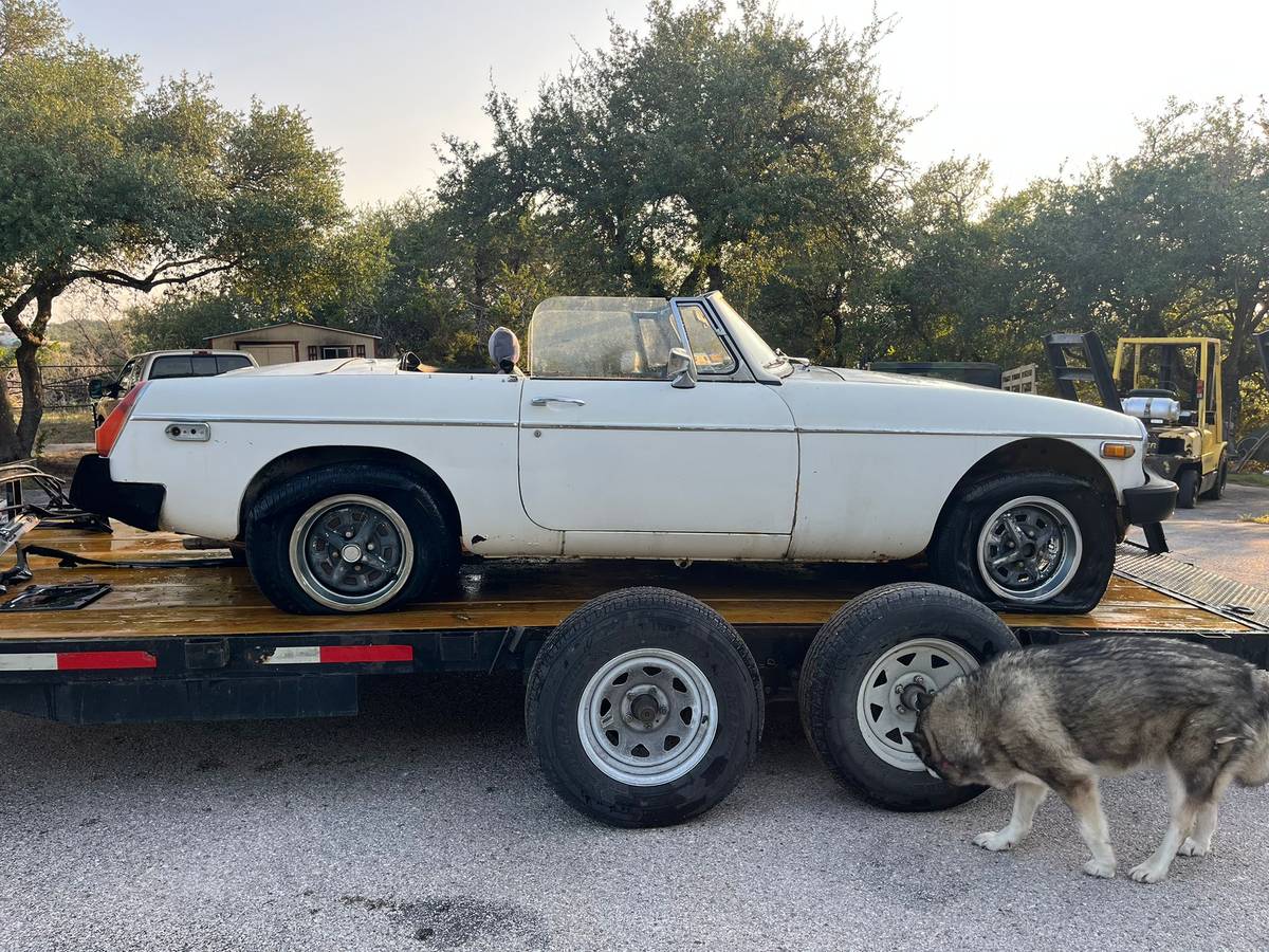 Mgb-convertible-1978-3
