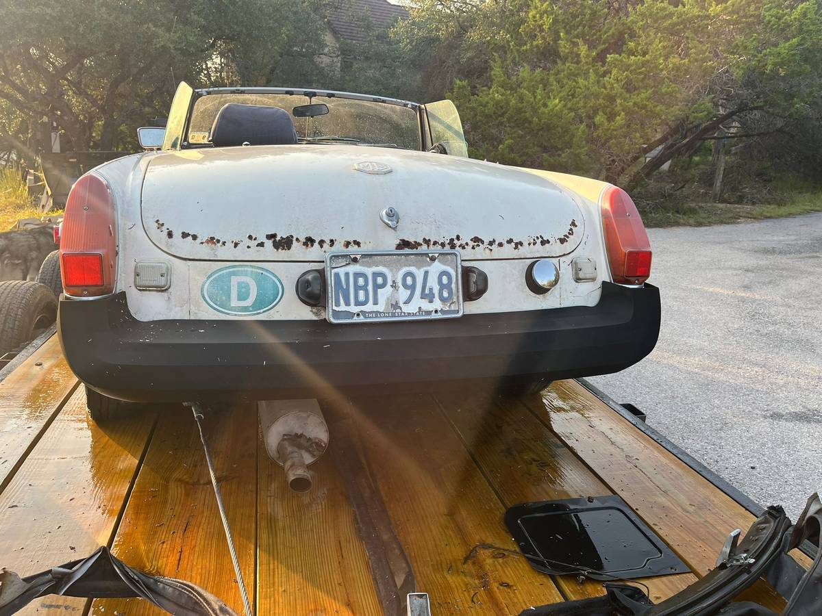 Mgb-convertible-1978-5