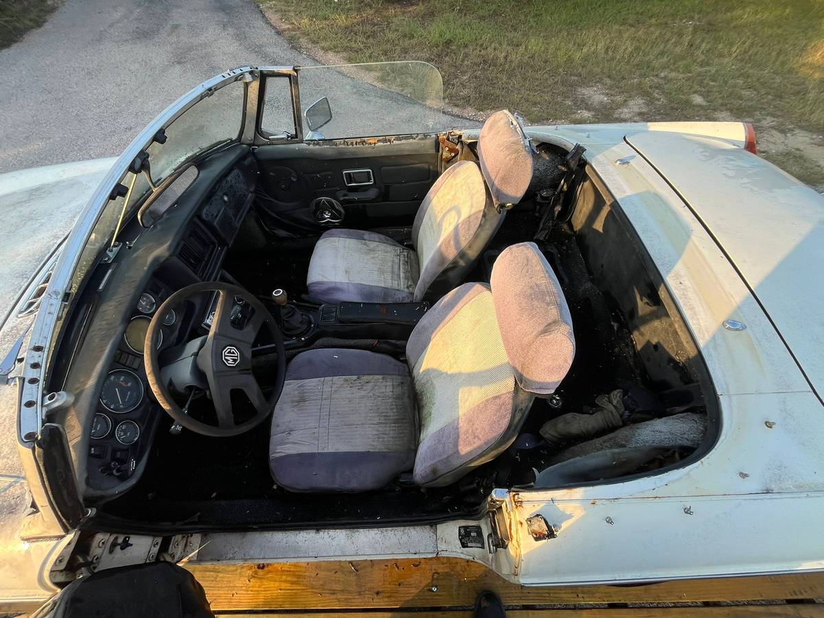 Mgb-convertible-1978-8