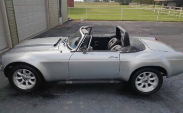 Mgb-convertible-1978-silver-11