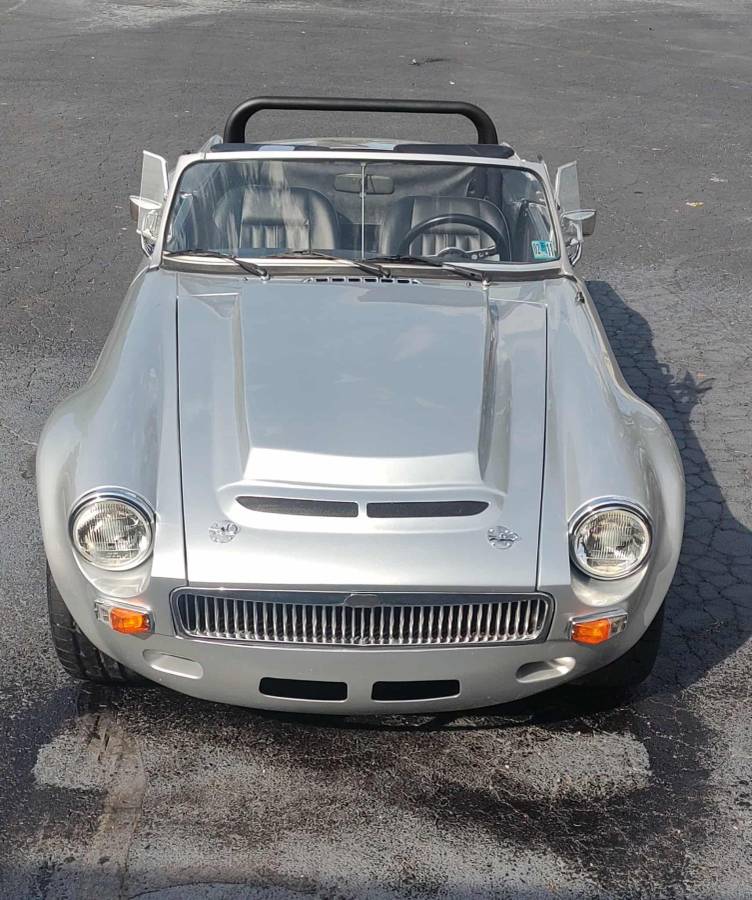 Mgb-convertible-1978-silver-5