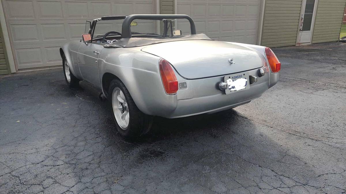 Mgb-convertible-1978-silver-7