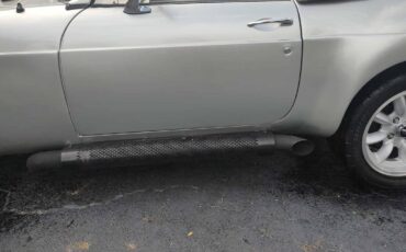 Mgb-convertible-1978-silver-9