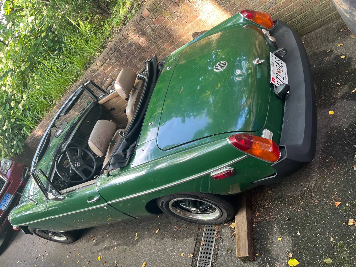 Mgb-convertible-1979-green-1