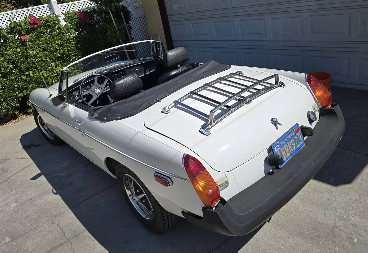 Mgb-convertible-1979-white-3