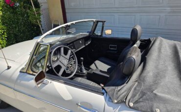 Mgb-convertible-1979-white-7