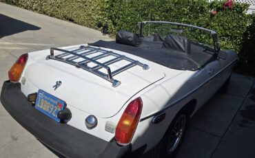 Mgb-convertible-1979-white-8