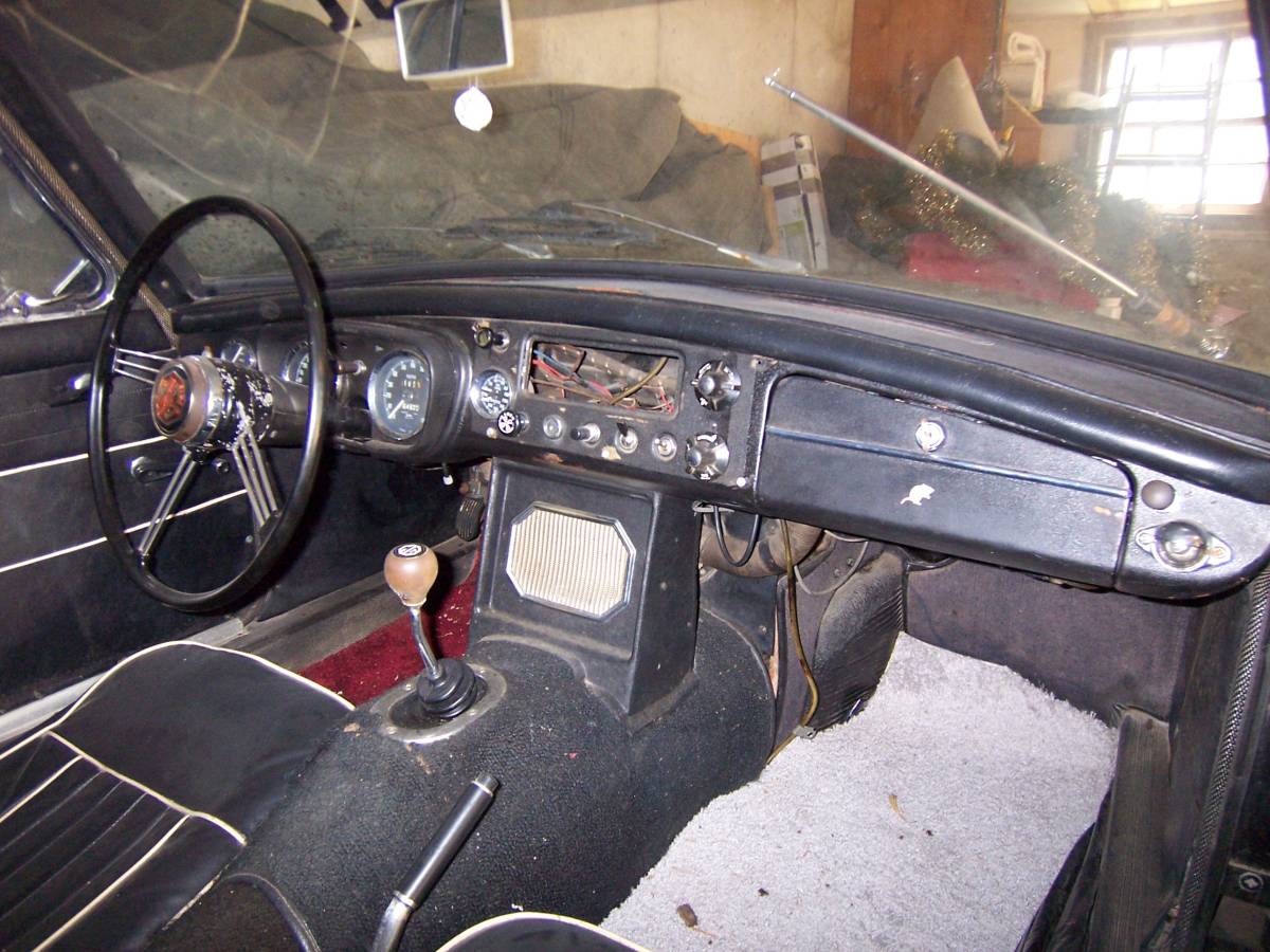 Mgb-gt-1967-8