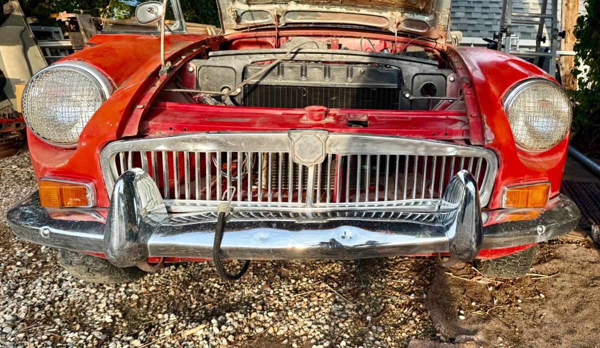 Mgb-gt-1968-red-2