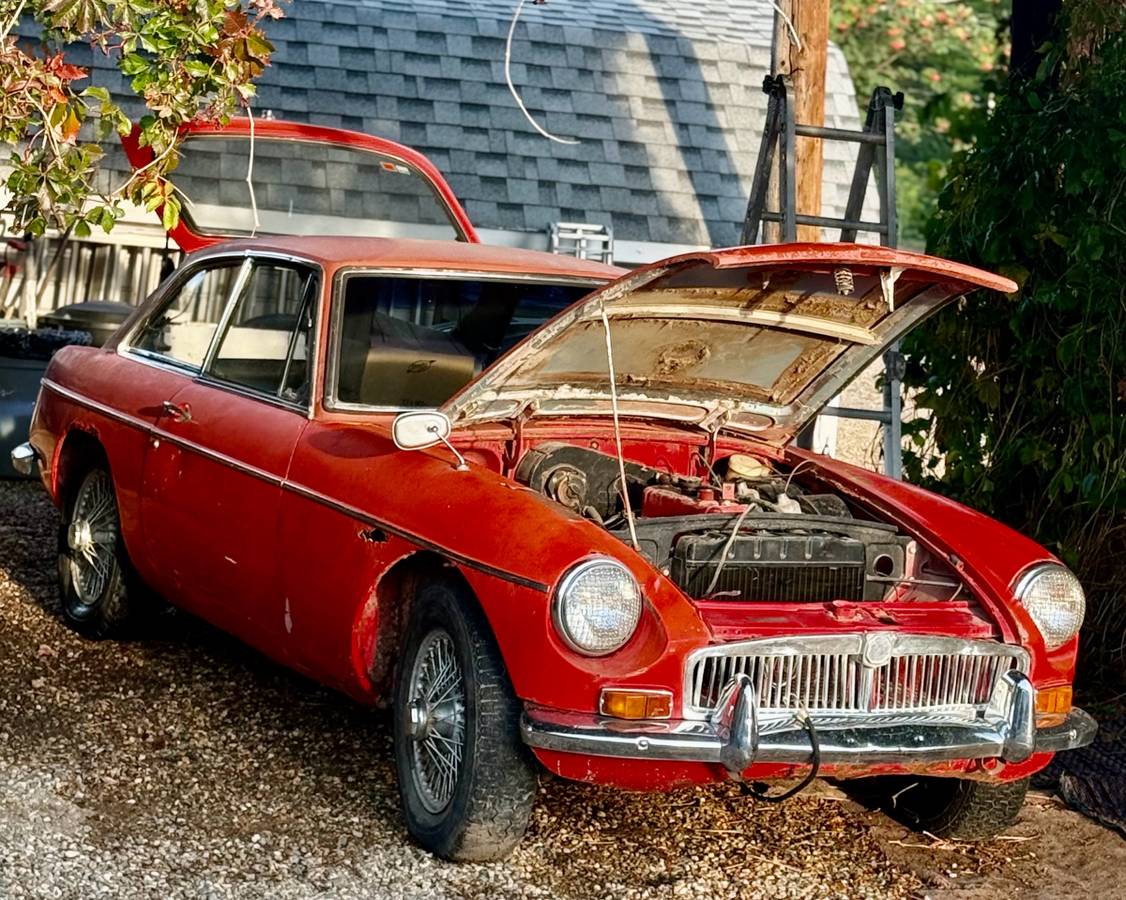 Mgb-gt-1968-red-3