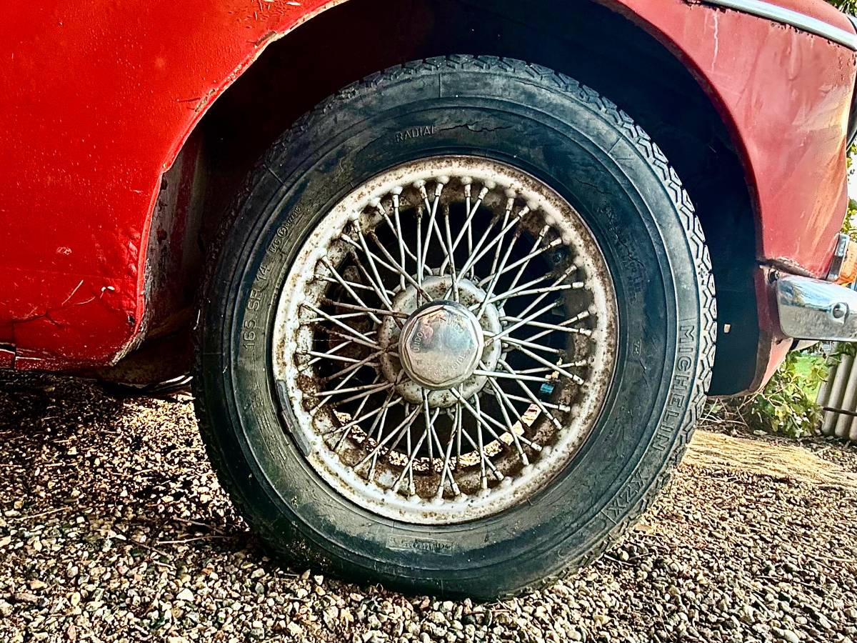 Mgb-gt-1968-red-7