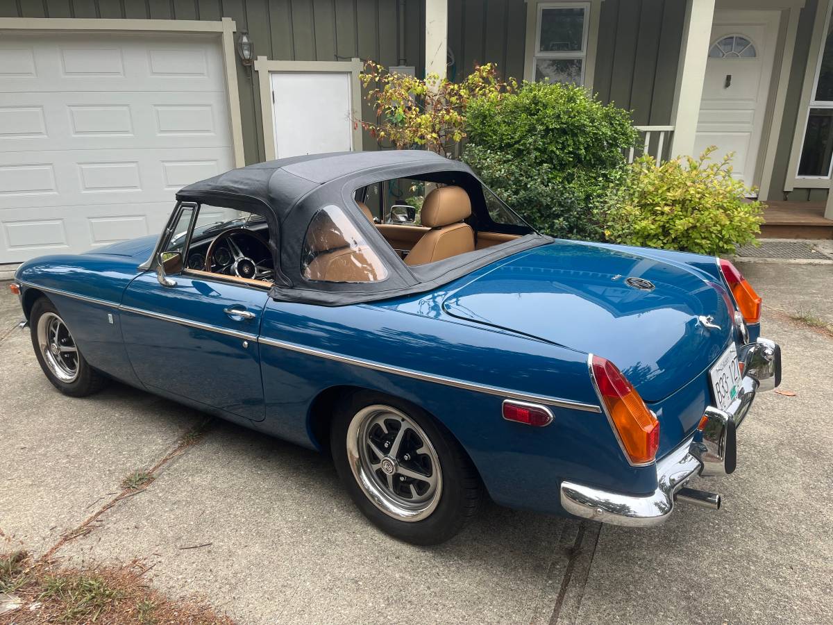 Mgb-roadster-1972-blue-2