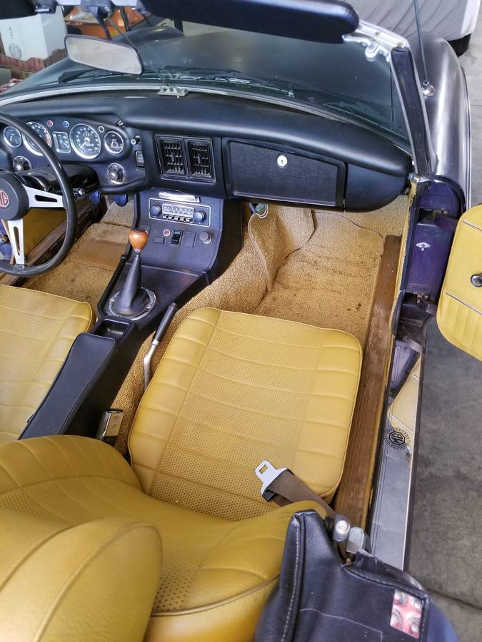 Mgb-roadster-1973-purple-1