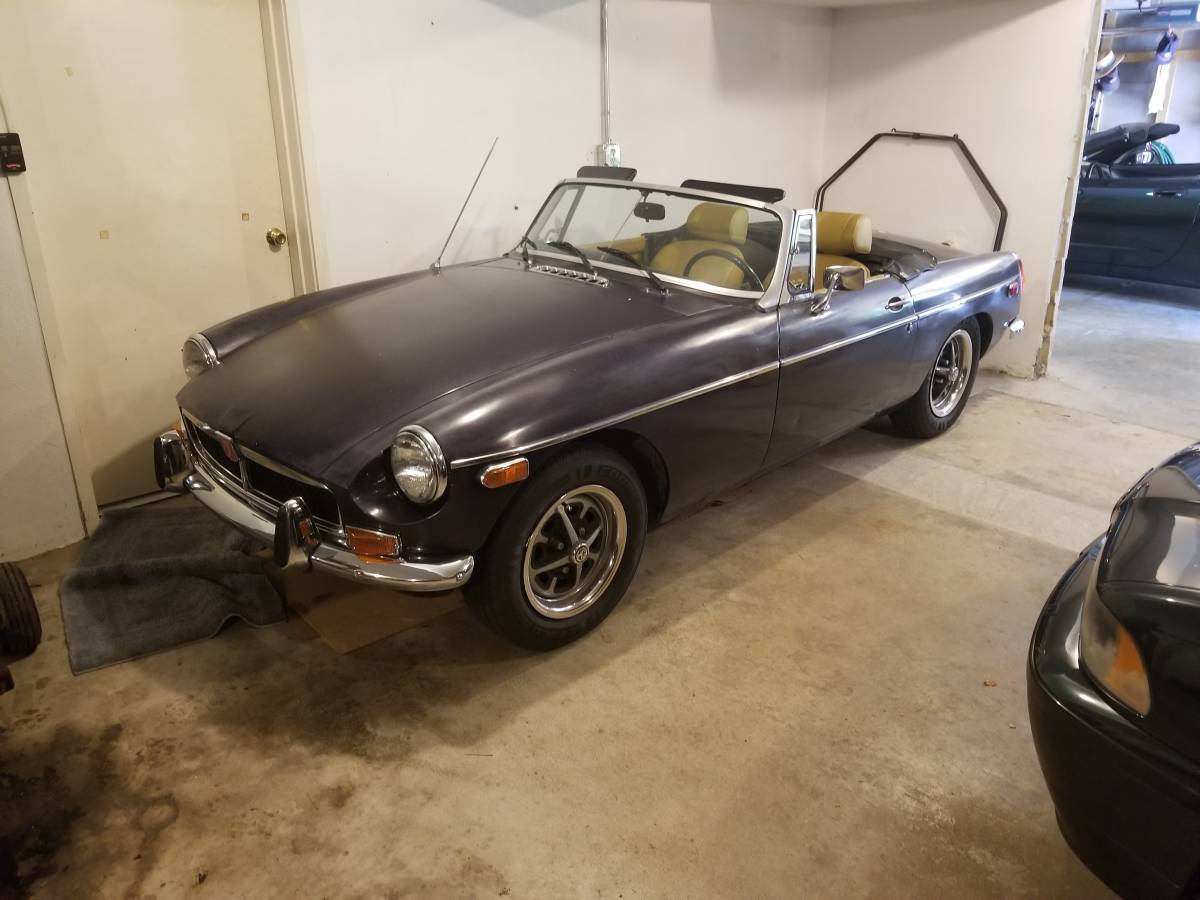 Mgb-roadster-1973-purple-3