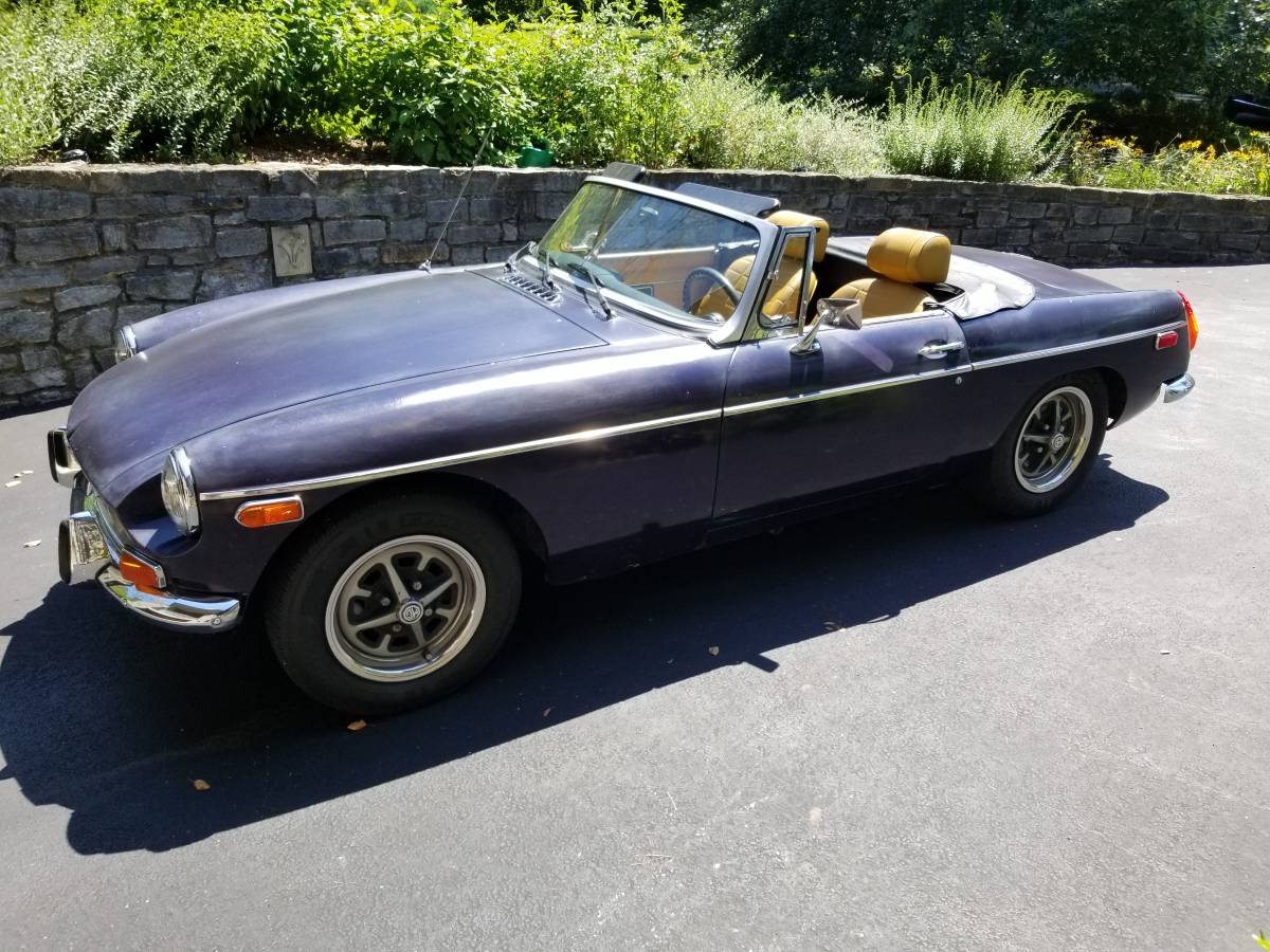 Mgb-roadster-1973-purple-6