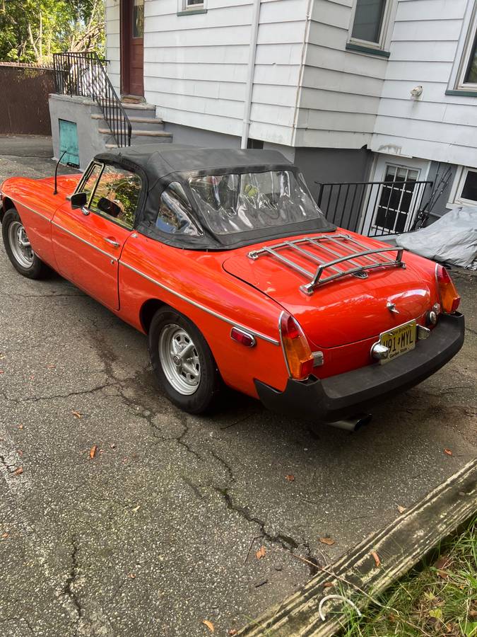 Mgb-roadster-1978-purple-2