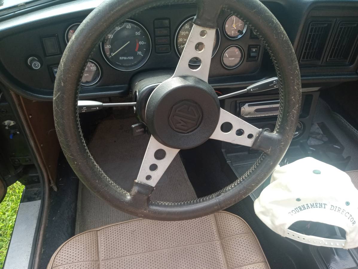Mgb-roadster-1980-black-12