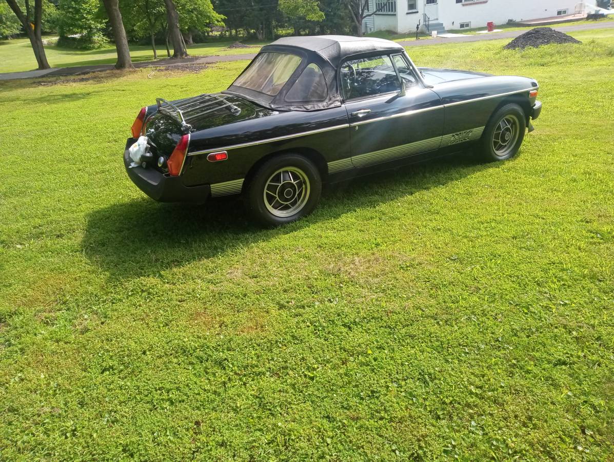Mgb-roadster-1980-black-3