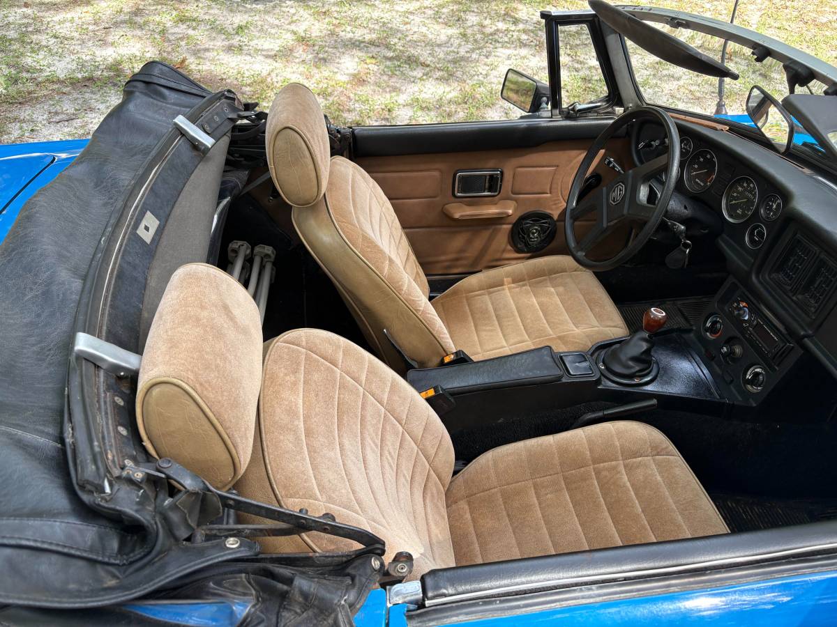Mgb-roadster-1980-blue-2